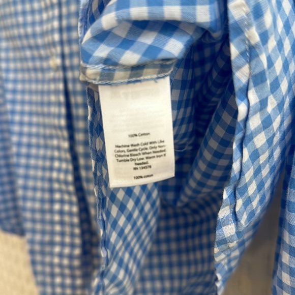 Vineyard Vines ladies relaxed button down - Picture 3 of 4